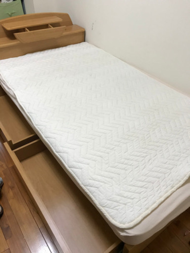 収納棚付きベッド