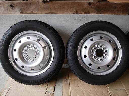 軽自動車 ブリジストン スタッドレスタイヤ・ホイール4本セット 155/65R13  溝たっぷり