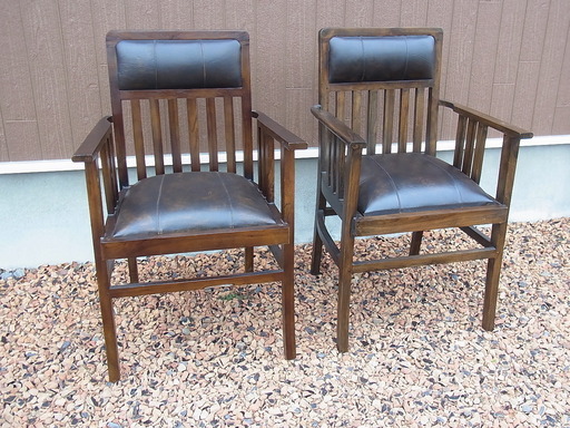 木製　アンティーク調　椅子　2客　モダンデザイン