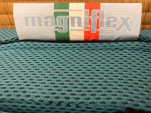 マニフレックス　マットレス　セミダブル　新品敷きパット付き