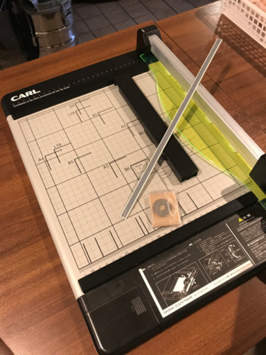 ペーパーカッター