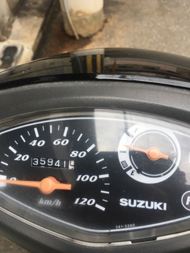 アドレスV125外装新品シート新品！バッテリー新品！