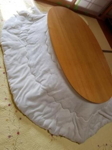 お話し中です。ふわふわ肌触りの良い　楕円形　こたつ布団のみ