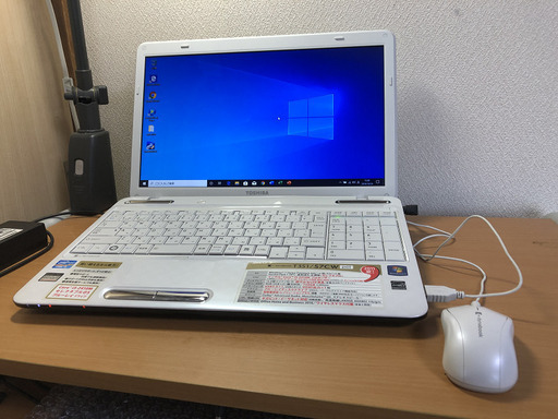 中古　SSD搭載　東芝ダイナブック　T351/57CW  Core i5  SSD128GB  4GBメモリ　キーボード新品
