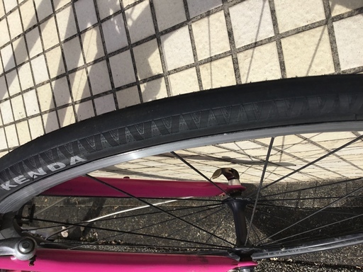 中古車でました！ GIANT 2013年モデル ESCAPE R3 ピンク サイズ：430（XS）