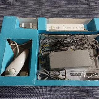 【中古品】Wii本体＋箱＋周辺機器、太鼓の達人ソフトの画像