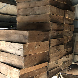 昔の木箱の画像