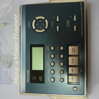TASCAM CDトレーナー ボーカル用 CD-VT2 歌・語学...