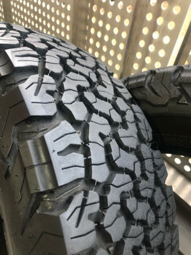 BFGOODRICH All-terrain ホワイトレター 225/70 16