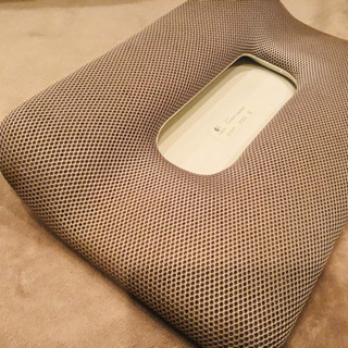 ノートPC用クッション Oogitech Comfort Lapdeskの画像