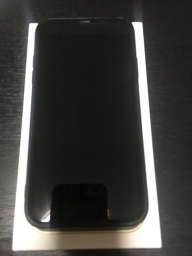 新品に近い台湾で購入apple iPhone XR 256G 黄色