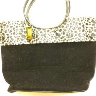 新品タグ付き✨ ヒョウ柄 & 黒の毛皮風 手提げbagの画像