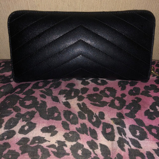 Yves Saint Laurent 長財布