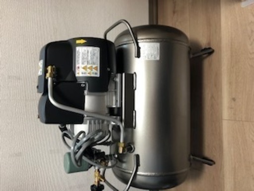 日立 ベビコン エアーコンプレッサー 0.4LE-8SB 単相100V タンク容量30L【美品】 
