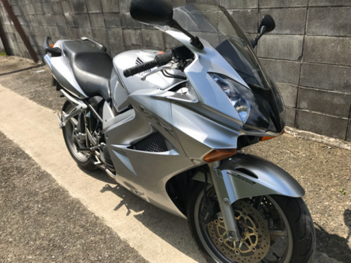 VFR800です　純正パニアケース付