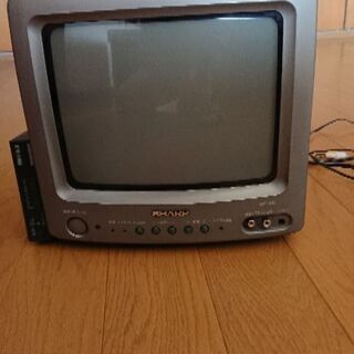 10インチのちっちゃいテレビあげます。