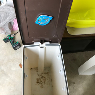 ゴミ箱2つセットの画像