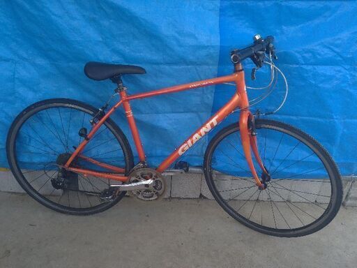 GIANT ESCAPE R3 700C アルミ 24速 500mm クロス GIANT ESCAPE R3 700C アルミ 24速 500mm 青色クロス 2023 GIANT