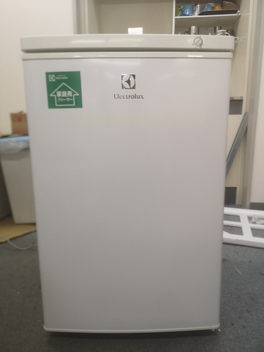 【残り１日】激安！大型冷蔵庫売ります Electrolux EFB0900WA 直冷式　冷凍庫　家庭用　業務用 86L