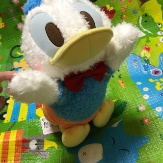ドナルドダック ハロウィンぬいぐるみ メガジャンボの画像