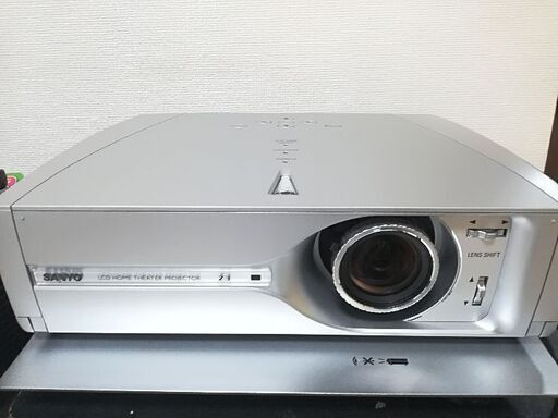 「取引中」土日限定！液晶プロジェクター「LP-Z3」