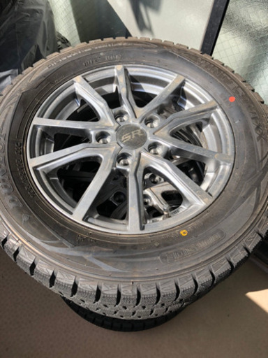 スタッドレスタイヤ 中古