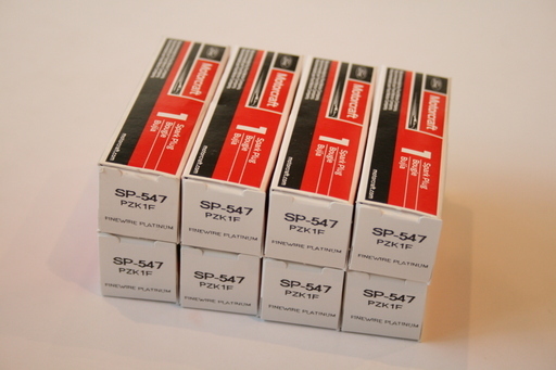 ～SOLD!～【新品・未使用】フォード純正 スパークプラグ SP-547 8本セット