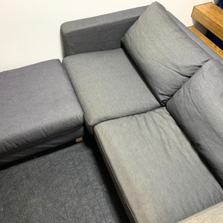 IKEA 2人掛けソファ、オットマン付の画像