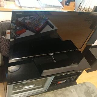 SONY BRAVIA KDL-40HX800、7.1chシアターを譲ります。 SONY BRAVIA KDL-40HX800、7.1chシアターを譲ります。