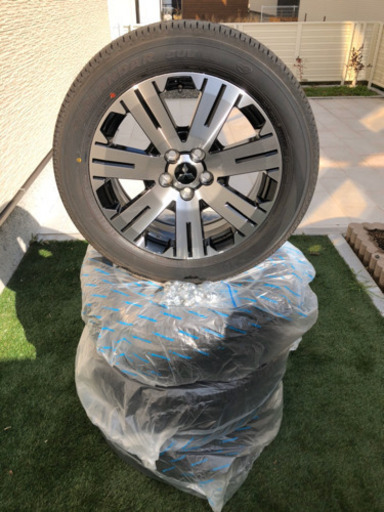 新型デリカD5 ホイル　タイヤ　4本セット