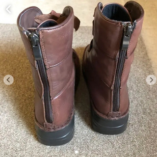 ショートブーツ　23cmの画像