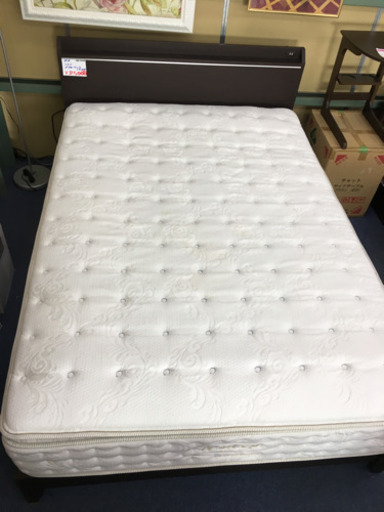 BI2841 ニトリ宮付きダブルベッド (コンセント付き)