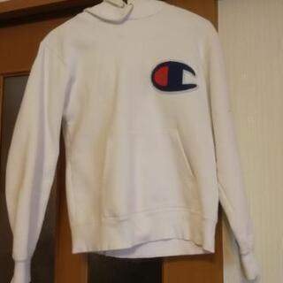 チャンピオンパーカー値下げしました。