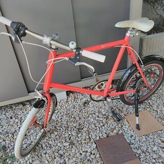カスタムベース向け　赤いフレームのミニベロ