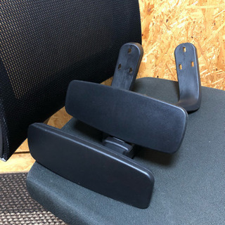 値下げ！高機能ワークチェアー ニーロ （アームレスト付き）の画像