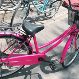 　ピンクのママチャリ　自転車