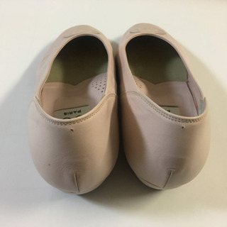 エレガンスパリスのローヒールパンプスの画像