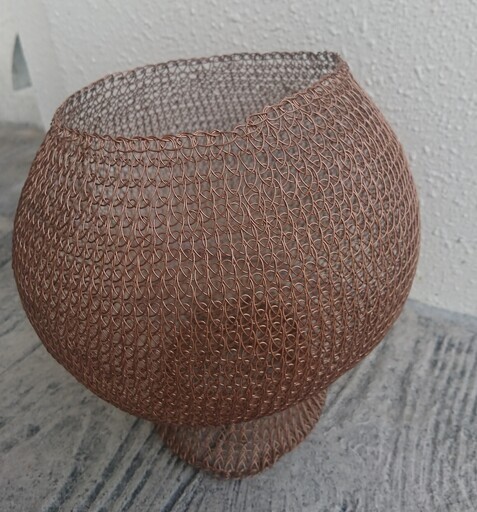 インドネシア　アート作品　ツボ