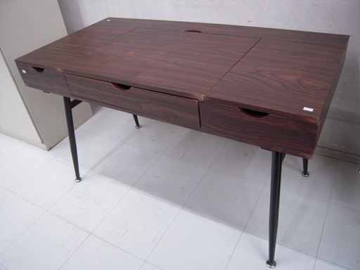 デスク 幅119.5×奥行60×高さ71cm 収納付きデスク 机 ディスプレイテーブル 作業台 苫小牧西店