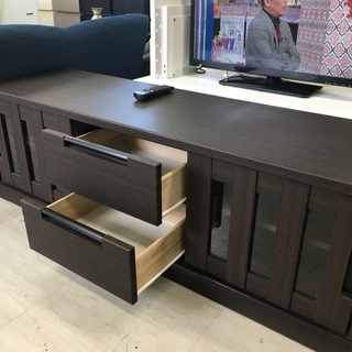 テレビボードの画像