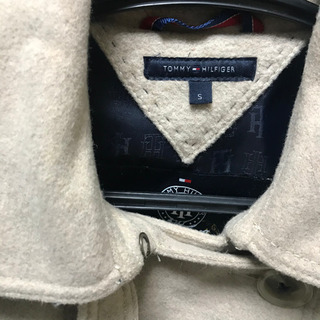 TOMMY HILFIGER コートの画像