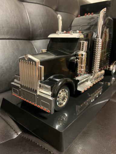 B’z コンプリートシングルボックス　トレーラーエディション　COMPLETE SINGLE BOX Trailer Edition