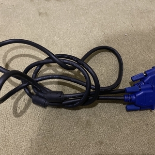 DELL 18.5インチワイド液晶モニター（ディスプレイケーブル付）、USBキーボードの画像