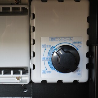 カメラやレンズの防湿庫(東洋リビング㈱ED-40SS)を５０００円でお譲りします。の画像