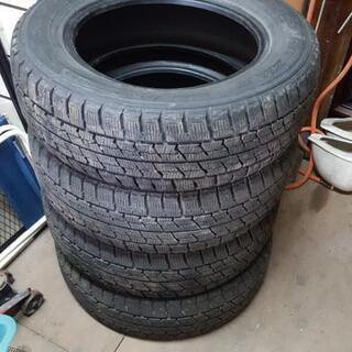 グッドイヤー　195 65 15　スタッドレス　2014年製