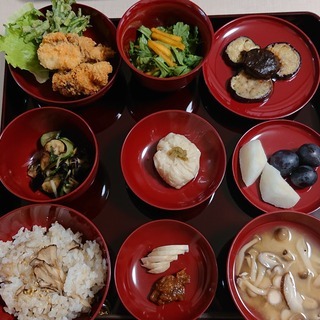 季節のこだわり野菜を使った精進料理教室