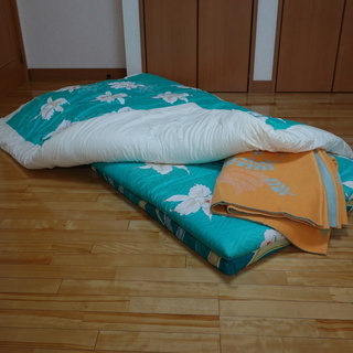 差し上げます。（寝具セット×2組）の画像