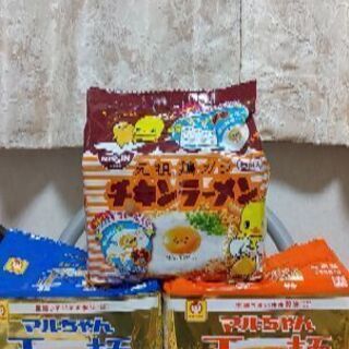 袋ﾗｰﾒﾝ・焼きそば・ﾗｰ油・ご飯・お菓子ｾｯﾄ