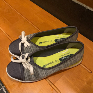 レディースシューズ（Flatlightシリーズ）