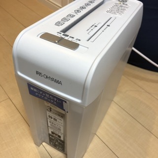 シュレッダー 家庭用 小型 5枚 静音 （CD対応 DVD対応）P5HCSの画像